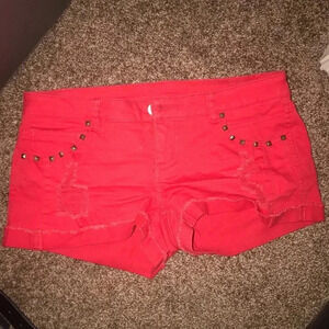 🌟Red studded jean shorts 🌟